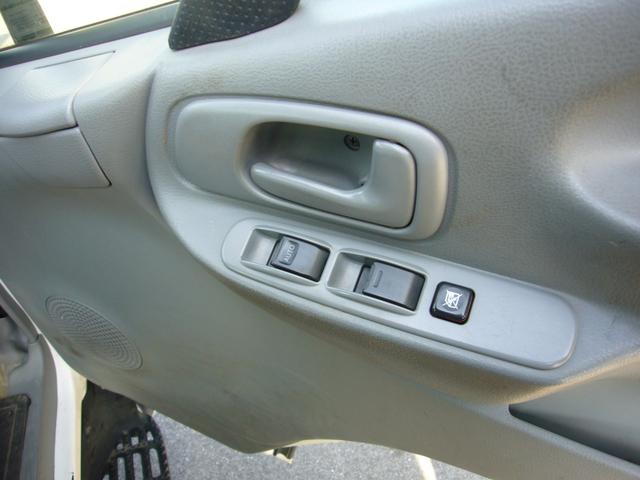 ダイナトラック ジャストロー　１２００ｋｇ　オートマ　ＦＭＡＭラジオ　集中ドアロック　ＷＳＲＳエアバック　ＡＢＳ　センターコンソール　フォグランプ　エアコン　パワステ　パワーウィンドウ　ＵＶカットガラス（19枚目）