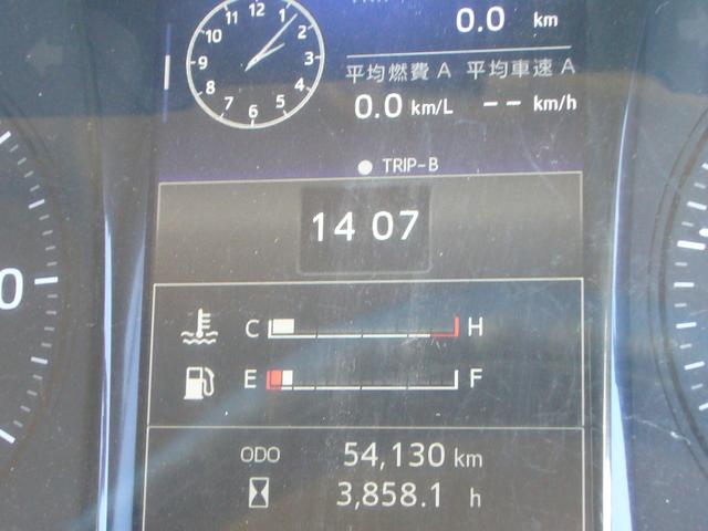 ヒノレンジャー 全低床　古河ユニック　フックイン　ＦＭＡＭラジオ　ＥＴＣ　カラーインフォメーションモニター　自動被害軽減ブレーキ　車線逸脱警報・横滑り防止装置　坂道発進補助装置　オーバーヘッドシェルフ　荷台新塗装済み（9枚目）