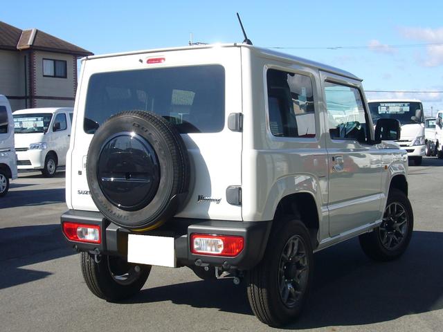 ジムニー ＸＣ　インフォメーションモニター　スマートキー　革巻ステアリング　オートクルーズ　オートＬＥＤヘッドライト　スズキセーフティサポート　オートリトラクトミラー　オートエアコン　純正１６アルミ（3枚目）