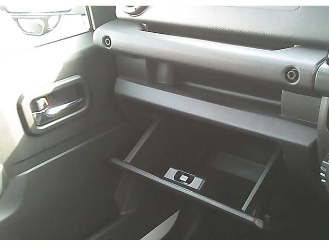 ジムニー ＸＣ　キャルズフロントグリル・バンパー　スマキー　インフォメーションモニター　自動被害軽減ブレーキ　車線逸脱警報　横滑り防止装置　坂道発進補助装置　パーキングセンサー　オートＬＥＤヘッドライト　革巻ステア（42枚目）