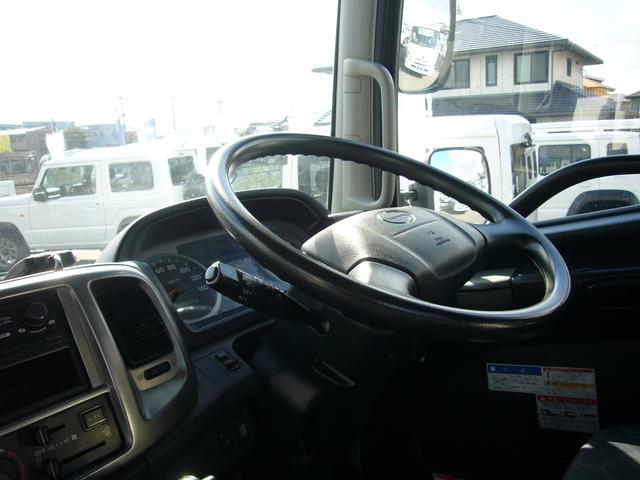 ヒノレンジャー 全低床　オートマ　タダノユニック２．９３ｔ　フックイン　ＦＭＡＭラジオ　ＥＴＣ　インフォメーションモニター　オーバーヘッドシェルフ　フォグランプ　左電動ミラー　ラジコン　荷台新塗装済み（5枚目）