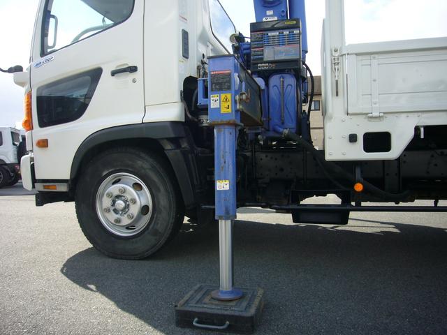 ヒノレンジャー 全低床　オートマ　タダノユニック２．９３ｔ　フックイン　ＦＭＡＭラジオ　ＥＴＣ　インフォメーションモニター　オーバーヘッドシェルフ　フォグランプ　左電動ミラー　ラジコン　荷台新塗装済み（17枚目）