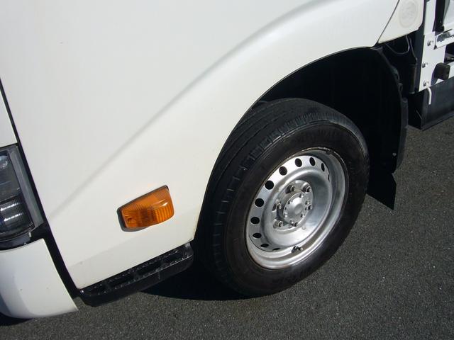 ダイナトラック フルジャストロー　１２００ｋｇ　オートマ　ＦＭＡＭラジオ　ＥＴＣ　集中ドアロック　運転席エアバック　センターコンソール　ＵＶカットガラス　エアコン・パワステ・パワーウィンドウ　フォグランプ　荷台新塗装済　ツールボックス（24枚目）