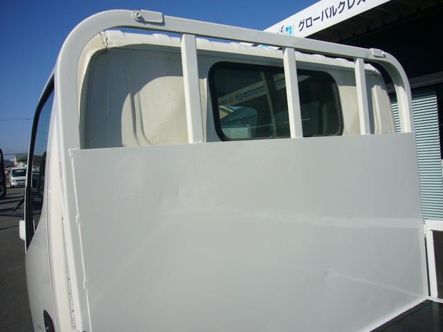 ダイナトラック フルジャストロー　１２００ｋｇ　オートマ　ＦＭＡＭラジオ　ＥＴＣ　集中ドアロック　運転席エアバック　センターコンソール　ＵＶカットガラス　エアコン・パワステ・パワーウィンドウ　フォグランプ　荷台新塗装済　ツールボックス（28枚目）