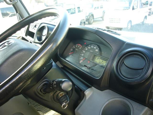 ダイナトラック フルジャストロー　１２００ｋｇ　オートマ　ＦＭＡＭラジオ　ＥＴＣ　集中ドアロック　運転席エアバック　センターコンソール　ＵＶカットガラス　エアコン・パワステ・パワーウィンドウ　フォグランプ　荷台新塗装済　ツールボックス（43枚目）