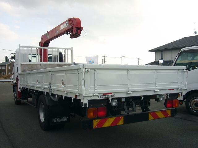 ヒノレンジャー 全低床　オートマ　古河ユニック２．９ｔ　フックイン　ＦＭＡＭラジオ　ＥＴＣ　インフォメーションモニター　オーバーヘッドシェルフ　フォグランプ　左電動ミラー　ラジコン　荷台新塗装済み（6枚目）