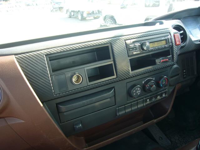 ヒノレンジャー ダンプ　３５００ｋｇ　６速　ＦＭＡＭラジオ　Ｂｔオーディオ　ＥＴＣ　カラーインフォメーションモニター　集中ドアロック　左電動ミラー　オーバーヘッドシェルフ　センターコンソール　横滑り防止装置　荷台新塗装済み（4枚目）