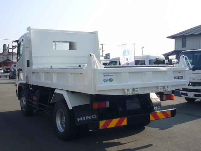ヒノレンジャー ダンプ　３５００ｋｇ　６速　ＦＭＡＭラジオ　Ｂｔオーディオ　ＥＴＣ　カラーインフォメーションモニター　集中ドアロック　左電動ミラー　オーバーヘッドシェルフ　センターコンソール　横滑り防止装置　荷台新塗装済み（12枚目）