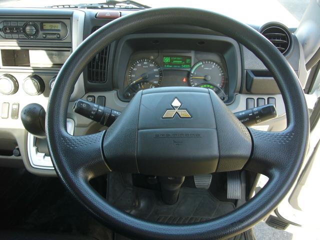 キャンター 　全低床　１．５ｔ　オートマ　ＥＴＣ　キーレス　インフォメーションモニター　ＦＭＡＭラジオ　ＥＣＯモード　左電動ミラー　オーバーヘッドシェルフ　センターコンソール　アームレスト（14枚目）