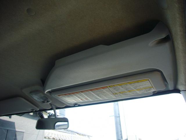 キャンター 全低床 2t オートマ 自動被害軽減ブレーキ 車線逸脱警報・横滑り防止装置 坂道発進補助装置 ETC キーレス インフォメーションモニター アームレスト オーバーヘッドシェルフ 荷台鉄板張り 荷台新塗装済(20枚目)