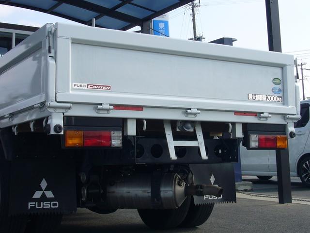 キャンター 全低床 2t オートマ 自動被害軽減ブレーキ 車線逸脱警報・横滑り防止装置 坂道発進補助装置 ETC キーレス インフォメーションモニター アームレスト オーバーヘッドシェルフ 荷台鉄板張り 荷台新塗装済(43枚目)