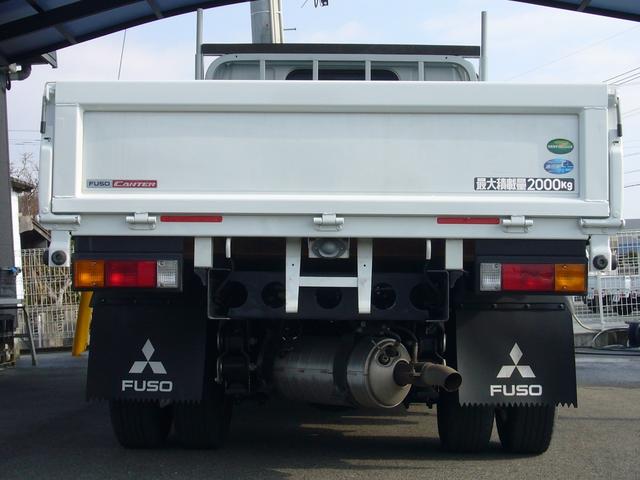 キャンター 全低床 2t オートマ 自動被害軽減ブレーキ 車線逸脱警報・横滑り防止装置 坂道発進補助装置 ETC キーレス インフォメーションモニター アームレスト オーバーヘッドシェルフ 荷台鉄板張り 荷台新塗装済(45枚目)