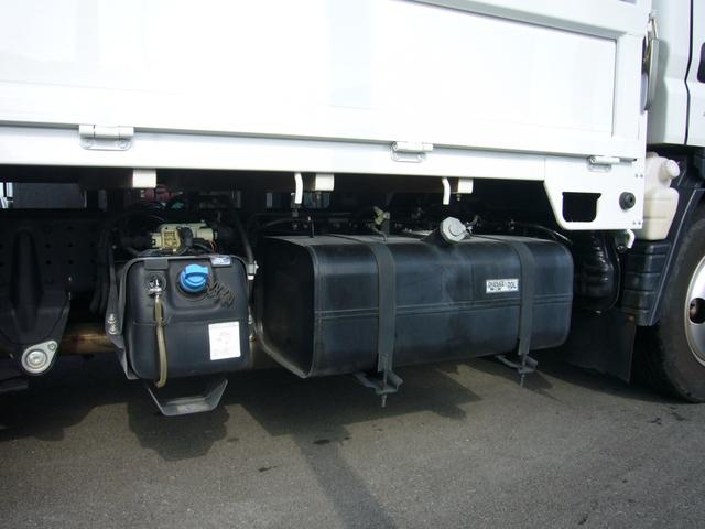 キャンター 全低床 2t オートマ 自動被害軽減ブレーキ 車線逸脱警報・横滑り防止装置 坂道発進補助装置 ETC キーレス インフォメーションモニター アームレスト オーバーヘッドシェルフ 荷台鉄板張り 荷台新塗装済(50枚目)