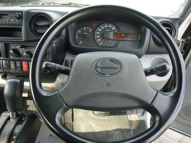 デュトロ セミロング全低床　２ｔ　タダノ３段クレーン　２．６３ｔ　フックイン　オートマ　純正ラジオ　ＥＴＣ　集中ドアロック　インフォメーションモニター　オーバーヘッドシェルフ　運転席エアバック　ＡＢＳ　荷台新塗装済（12枚目）