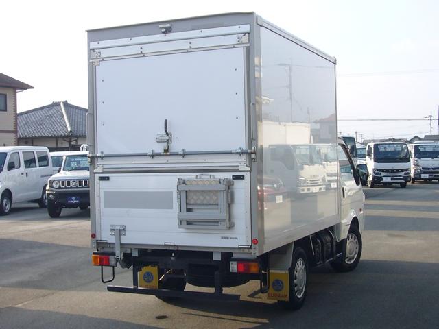 デュトロ セミロング全低床　２ｔ　タダノ３段クレーン　２．６３ｔ　フックイン　オートマ　純正ラジオ　ＥＴＣ　集中ドアロック　インフォメーションモニター　オーバーヘッドシェルフ　運転席エアバック　ＡＢＳ　荷台新塗装済（30枚目）