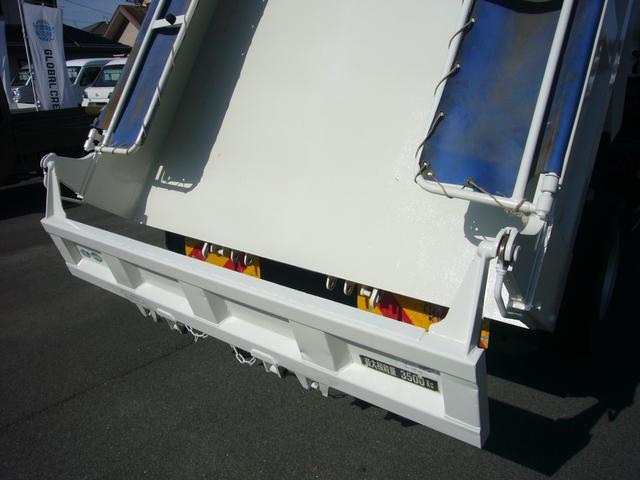 ヒノレンジャー ダンプ 3500kg 6速 FMAMラジオ Btオーディオ カラーインフォメーションモニター ETC 集中ドアロック 横滑り防止装置 オーバーヘッドシェルフ 電動ミラー LEDルームライト 荷台新塗装済み(18枚目)
