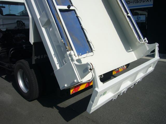 ヒノレンジャー ダンプ 3500kg 6速 FMAMラジオ Btオーディオ カラーインフォメーションモニター ETC 集中ドアロック 横滑り防止装置 オーバーヘッドシェルフ 電動ミラー LEDルームライト 荷台新塗装済み(30枚目)