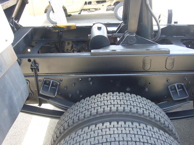 ヒノレンジャー ダンプ 3500kg 6速 FMAMラジオ Btオーディオ カラーインフォメーションモニター ETC 集中ドアロック 横滑り防止装置 オーバーヘッドシェルフ 電動ミラー LEDルームライト 荷台新塗装済み(33枚目)