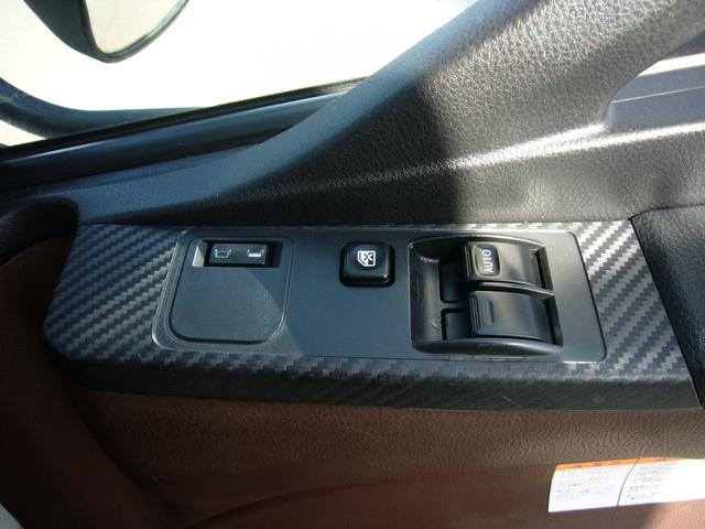 ヒノレンジャー ダンプ 3500kg 6速 FMAMラジオ Btオーディオ カラーインフォメーションモニター ETC 集中ドアロック 横滑り防止装置 オーバーヘッドシェルフ 電動ミラー LEDルームライト 荷台新塗装済み(43枚目)