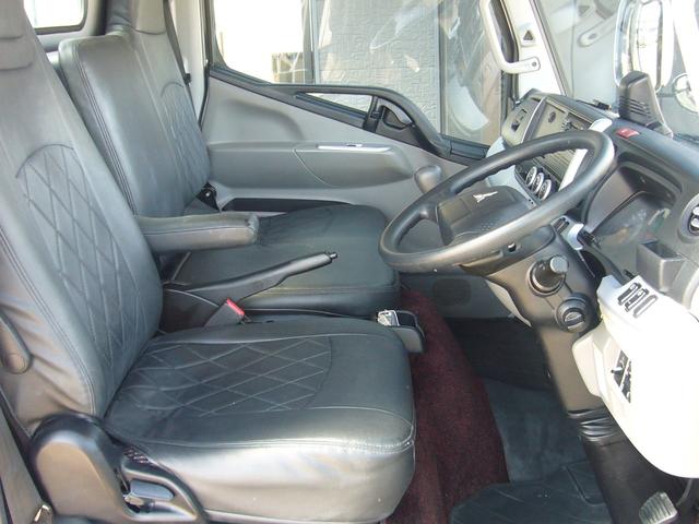 キャンター 全低床　カスタム　５速　ＥＴＣ　オートエアコン　自動被害軽減ブレーキ　車線逸脱警報　坂道発進補助装置　ＬＥＤヘッドライト　デジタルインナーミラー　革調シートカバー　サイドガードアクティブシステム　荷台新塗装済み（12枚目）