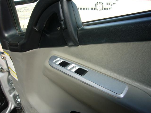 キャンター 全低床　カスタム　５速　ＥＴＣ　オートエアコン　自動被害軽減ブレーキ　車線逸脱警報　坂道発進補助装置　ＬＥＤヘッドライト　デジタルインナーミラー　革調シートカバー　サイドガードアクティブシステム　荷台新塗装済み（45枚目）