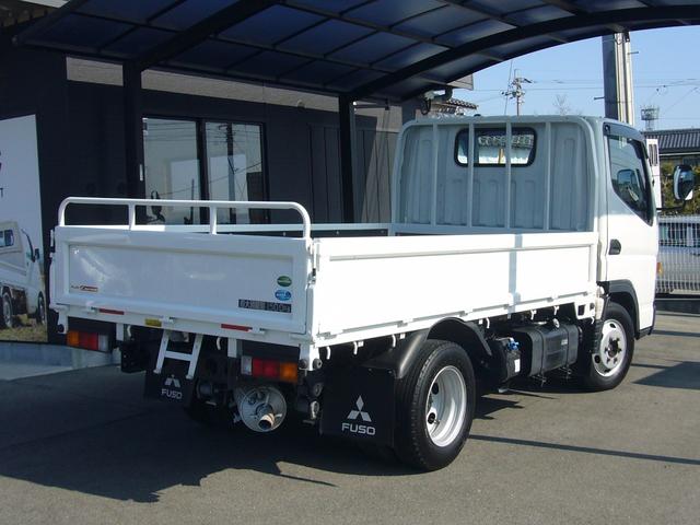 キャンター 1.5全低床 オートマ ナビ ETC Btオーディオ USBコード キーレス 自動被害軽減ブレーキ 車線逸脱警報・横滑り防止装置 坂道発進補助装置 アームレスト オーバーヘッドシェルフ フォグランプ 荷台新塗装済み(7枚目)