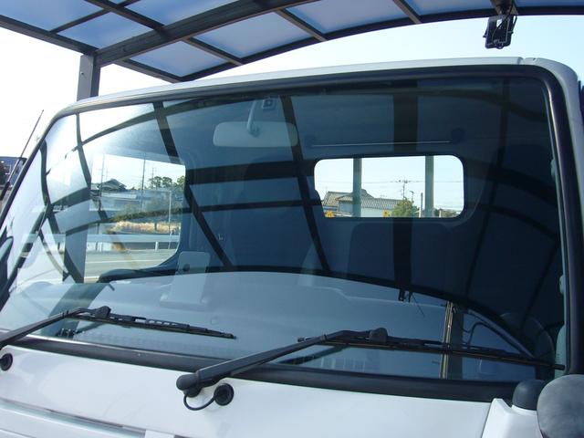 キャンター 1.5全低床 オートマ ナビ ETC Btオーディオ USBコード キーレス 自動被害軽減ブレーキ 車線逸脱警報・横滑り防止装置 坂道発進補助装置 アームレスト オーバーヘッドシェルフ フォグランプ 荷台新塗装済み(24枚目)