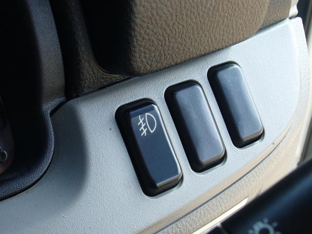 キャンター 1.5全低床 オートマ ナビ ETC Btオーディオ USBコード キーレス 自動被害軽減ブレーキ 車線逸脱警報・横滑り防止装置 坂道発進補助装置 アームレスト オーバーヘッドシェルフ フォグランプ 荷台新塗装済み(54枚目)