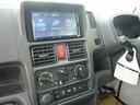 スーパーキャリイ Ｘ　４速オートマ　４ＷＤ　新品ナビ　ワンセグＴＶ　Ｂｔオーディオ　セーティサポート　前後誤発進抑制機能　車線逸脱警報　発進お知らせ機能　キーレス　オートライト　フォグランプ　オーバーヘッドシェルフ（4枚目）