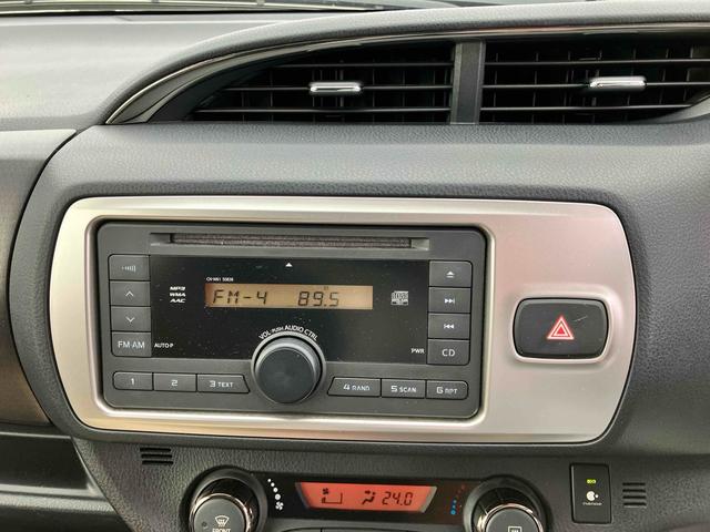 ヴィッツ ジュエラ　キーレスエントリー　アイドリングストップ　電動格納ミラー　ＣＶＴ　衝突安全ボディ　ＡＢＳ　ＥＳＣ　ＣＤ　エアコン　パワーステアリング　パワーウィンドウ（5枚目）