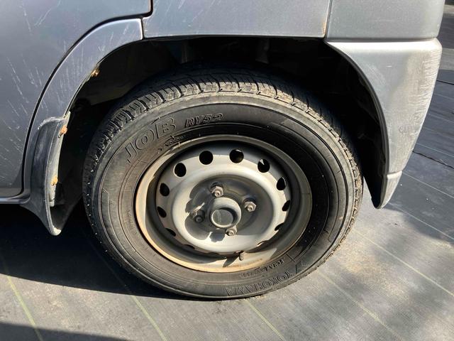 ミニキャブバン ＣＤ　４ＷＤ　軽バン　オートマ車　両側スライドドア　エアコン　パワーステアリング　運転席エアバッグ　最大積載量３５０ｋｇ（9枚目）