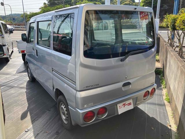 ミニキャブバン ＣＤ　４ＷＤ　軽バン　オートマ車　両側スライドドア　エアコン　パワーステアリング　運転席エアバッグ　最大積載量３５０ｋｇ（15枚目）