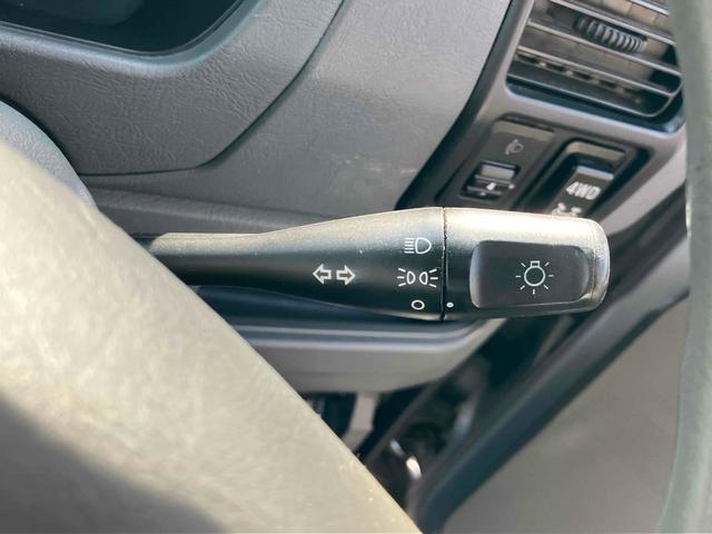 ミニキャブバン ＣＤ　４ＷＤ　軽バン　オートマ車　両側スライドドア　エアコン　パワーステアリング　運転席エアバッグ　最大積載量３５０ｋｇ（39枚目）