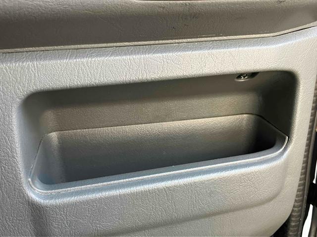 ミニキャブバン ＣＤ　４ＷＤ　軽バン　オートマ車　両側スライドドア　エアコン　パワーステアリング　運転席エアバッグ　最大積載量３５０ｋｇ（41枚目）