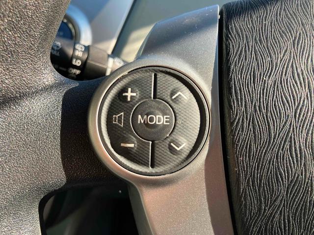 プリウスアルファ Ｓ　ＥＴＣ　バックカメラ　ナビ　アルミホイール　オートライト　スマートキー　電動格納ミラー　ＣＶＴ　盗難防止システム　衝突安全ボディ　ＡＢＳ　エアコン　パワーステアリング　パワーウィンドウ（4枚目）