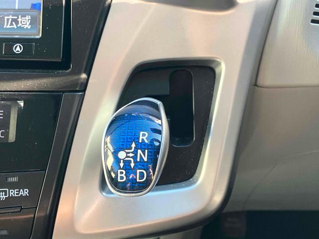 プリウスアルファ Ｓ　ＥＴＣ　バックカメラ　ナビ　アルミホイール　オートライト　スマートキー　電動格納ミラー　ＣＶＴ　盗難防止システム　衝突安全ボディ　ＡＢＳ　エアコン　パワーステアリング　パワーウィンドウ（8枚目）