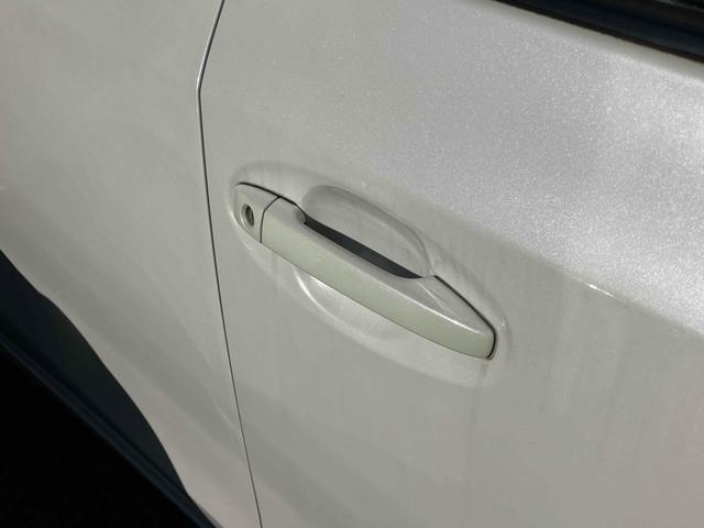 プリウスアルファ Ｓ　ＥＴＣ　バックカメラ　ナビ　アルミホイール　オートライト　スマートキー　電動格納ミラー　ＣＶＴ　盗難防止システム　衝突安全ボディ　ＡＢＳ　エアコン　パワーステアリング　パワーウィンドウ（20枚目）