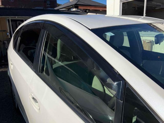 プリウスアルファ Ｓ　ＥＴＣ　バックカメラ　ナビ　アルミホイール　オートライト　スマートキー　電動格納ミラー　ＣＶＴ　盗難防止システム　衝突安全ボディ　ＡＢＳ　エアコン　パワーステアリング　パワーウィンドウ（21枚目）