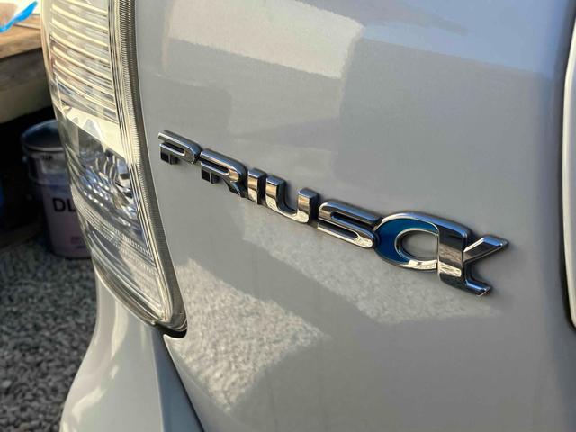プリウスアルファ Ｓ　ＥＴＣ　バックカメラ　ナビ　アルミホイール　オートライト　スマートキー　電動格納ミラー　ＣＶＴ　盗難防止システム　衝突安全ボディ　ＡＢＳ　エアコン　パワーステアリング　パワーウィンドウ（31枚目）