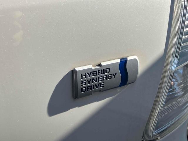 プリウスアルファ Ｓ　ＥＴＣ　バックカメラ　ナビ　アルミホイール　オートライト　スマートキー　電動格納ミラー　ＣＶＴ　盗難防止システム　衝突安全ボディ　ＡＢＳ　エアコン　パワーステアリング　パワーウィンドウ（32枚目）