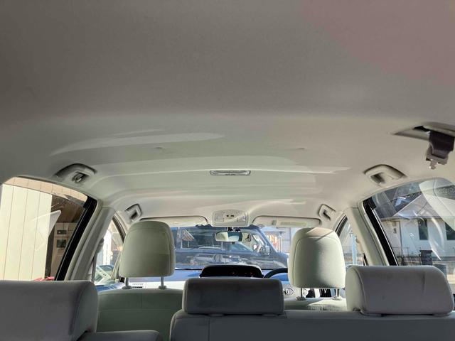 プリウスアルファ Ｓ　ＥＴＣ　バックカメラ　ナビ　アルミホイール　オートライト　スマートキー　電動格納ミラー　ＣＶＴ　盗難防止システム　衝突安全ボディ　ＡＢＳ　エアコン　パワーステアリング　パワーウィンドウ（35枚目）