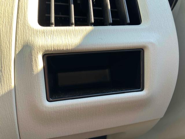 プリウスアルファ Ｓ　ＥＴＣ　バックカメラ　ナビ　アルミホイール　オートライト　スマートキー　電動格納ミラー　ＣＶＴ　盗難防止システム　衝突安全ボディ　ＡＢＳ　エアコン　パワーステアリング　パワーウィンドウ（53枚目）