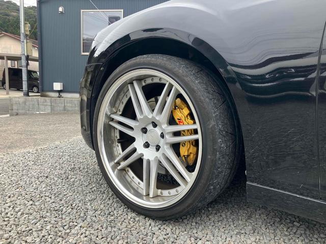 クライスラー・３００ ３００リミテッド　左ハンドル　ＥＴＣ　オートクルーズコントロール　アルミホイール　オートライト　ＡＴ　キーレスエントリー　ＣＤ　ＥＳＣ　エアコン　パワーステアリング（32枚目）