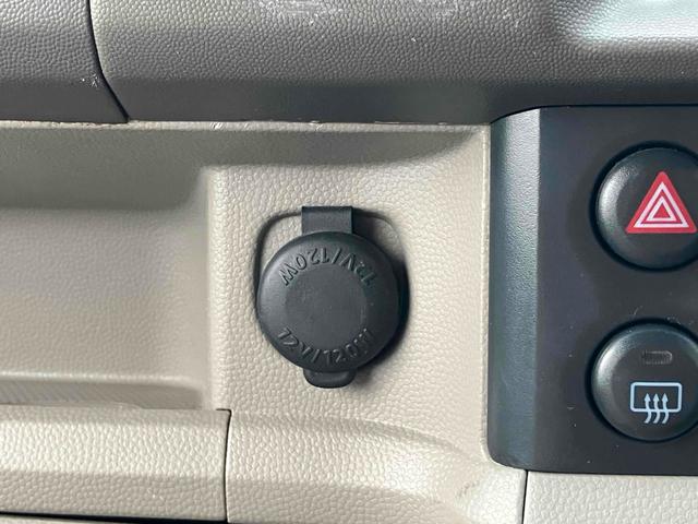 スクラム 　４ＷＤ　ＭＴ　ナビ　ＴＶ　バックカメラ　両側スライドドア　キーレスエントリー　エアコン　パワーウィンドウ　運転席エアバッグ　助手席エアバッグ　ＣＤ　ＵＳＢ　ミュージックプレイヤー接続可（41枚目）