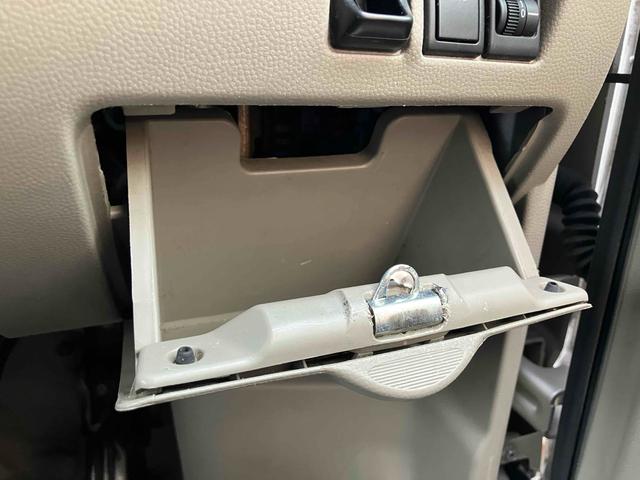 スクラム 　４ＷＤ　ＭＴ　ナビ　ＴＶ　バックカメラ　両側スライドドア　キーレスエントリー　エアコン　パワーウィンドウ　運転席エアバッグ　助手席エアバッグ　ＣＤ　ＵＳＢ　ミュージックプレイヤー接続可（54枚目）