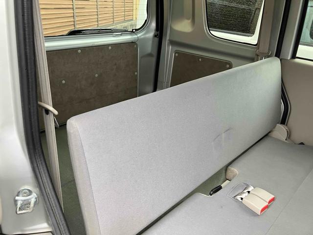 スクラム 　４ＷＤ　ＭＴ　ナビ　ＴＶ　バックカメラ　両側スライドドア　キーレスエントリー　エアコン　パワーウィンドウ　運転席エアバッグ　助手席エアバッグ　ＣＤ　ＵＳＢ　ミュージックプレイヤー接続可（62枚目）