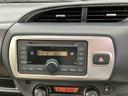 ヴィッツ ジュエラ　キーレスエントリー　アイドリングストップ　電動格納ミラー　ＣＶＴ　衝突安全ボディ　ＡＢＳ　ＥＳＣ　ＣＤ　エアコン　パワーステアリング　パワーウィンドウ（5枚目）