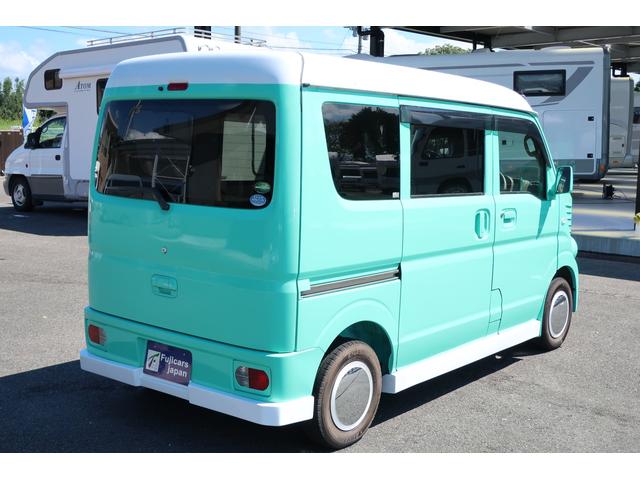 スクラム 移動販売車　キッチンカー　２槽シンク　外部電源　サイド・リヤ販売カウンター　　カウンターテーブル　８ナンバー　２人乗り　フル装備　５ＡＧＳ　衝突被害軽減ブレーキ　３連収納ＢＯＸ　加工車登録　キャルルック　フレンチバス仕様（19枚目）