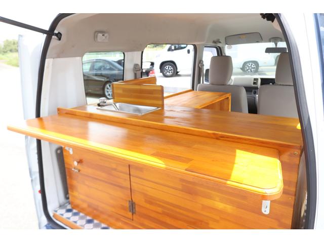 エブリイ 移動販売車 キッチンカー AT 2WD 再塗装済み シンク サイド・リヤ販売窓口 カウンターテーブル ホイールキャップ ポリタンク メニューボード 床板 4ナンバー 軽自動車 PS AC(5枚目)