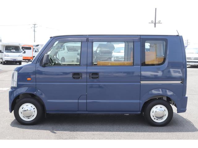 エブリイ 移動販売車 キッチンカー AT 2WD 再塗装済み シンク サイド・リヤ販売窓口 カウンターテーブル ホイールキャップ ポリタンク メニューボード 床板 4ナンバー 軽自動車 PS AC(23枚目)